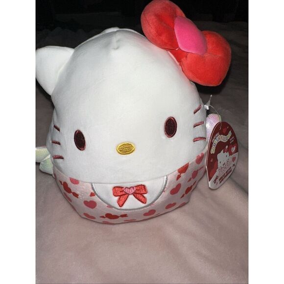 Squishmallows 8” Hello Kitty Sanrio My Melody Red Pink Plush Valentine’s Day NWT - Picture 1 of 4